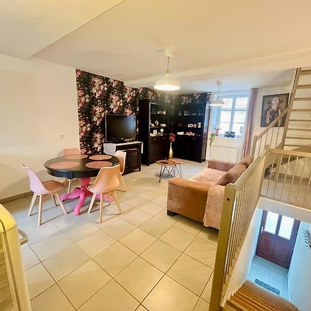 Magnifique Maison De Ville Morestel Екстер'єр фото